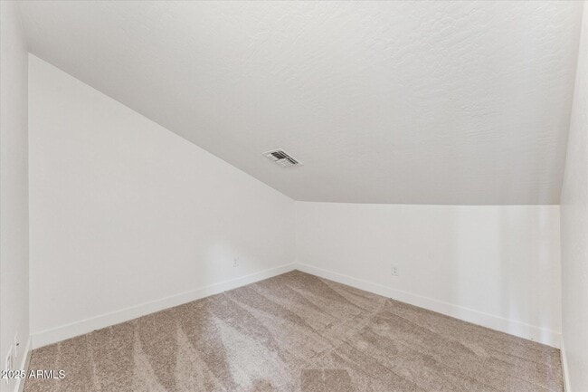 Building Photo - 9934 E Empress Ave