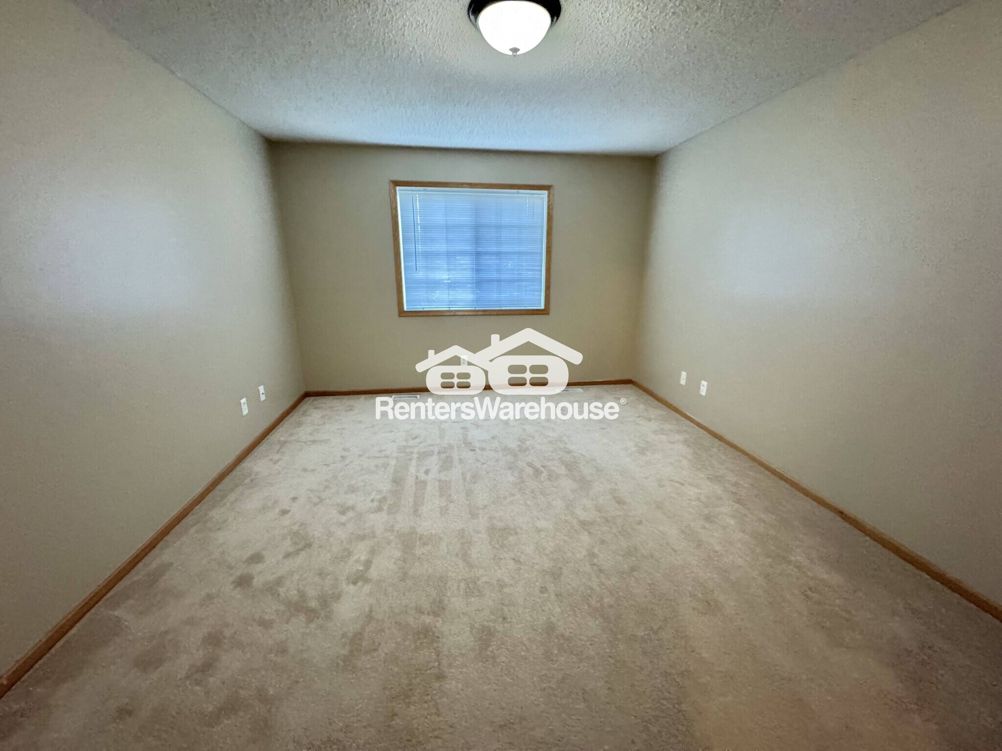 Building Photo - 17119 Eastwood Ave