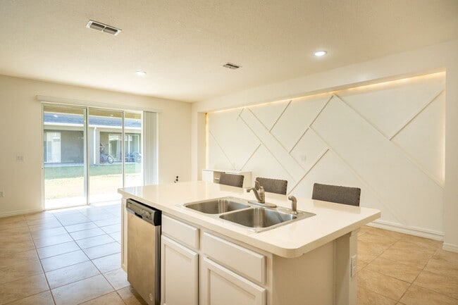 Building Photo - 1248 Yellow Finch Dr