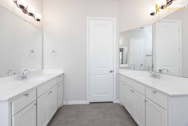 Building Photo - What's special