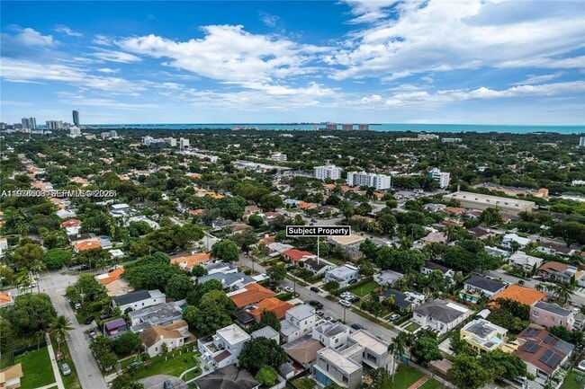 Building Photo - 2520 SW 20th St