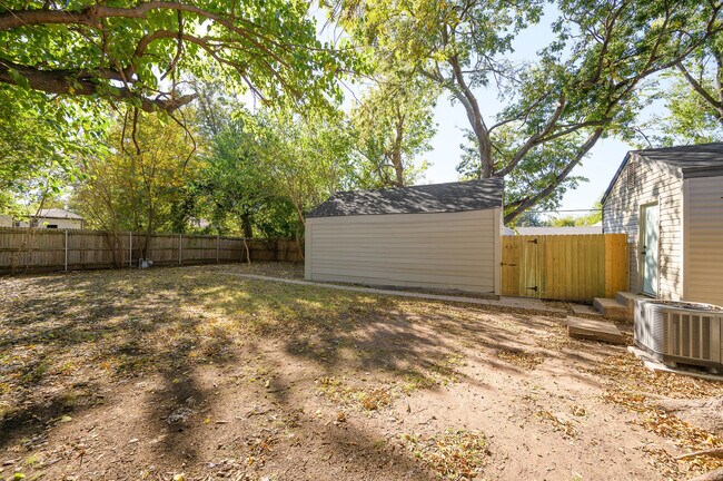 Building Photo - 3732 NW 26th St