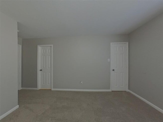 Building Photo - 7526 Oakwood Canyon Dr