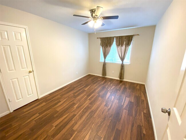 Building Photo - 2615 Elder Park Ct