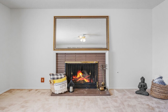 Building Photo - 288 Altair Ave