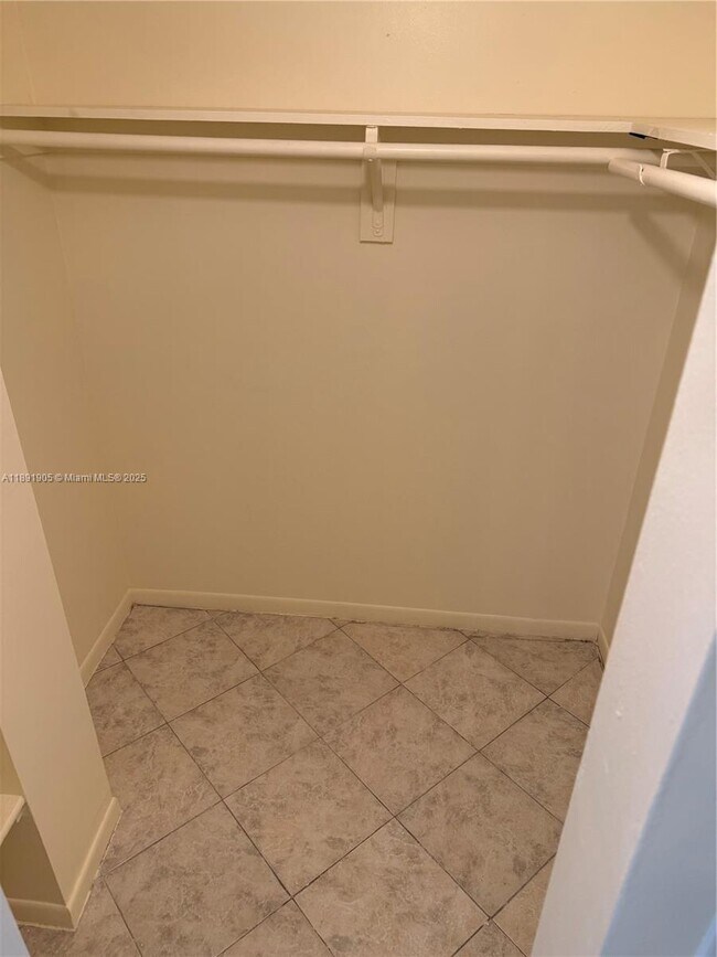 Building Photo - 4101 Indian Creek Dr