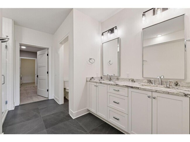 Building Photo - 222 Ferndale Rd S