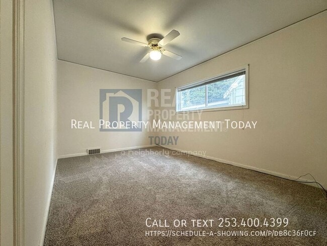 Building Photo - 910 N Union Ave