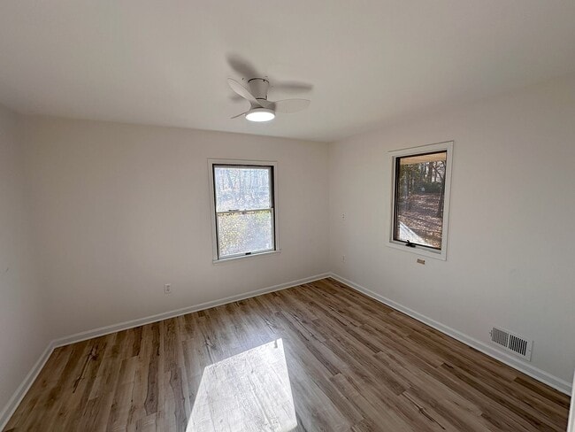 Building Photo - 842 Beatrice Pkwy