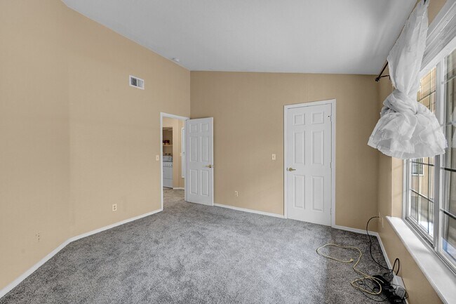Building Photo - $1,895.00 - 2 Bedrooms, 2 Bathrooms, Apart...