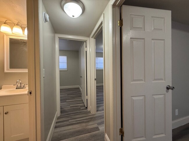 Building Photo - 2459 S St Clair St