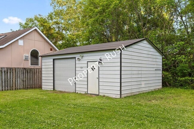 Building Photo - 3404 Frawley St