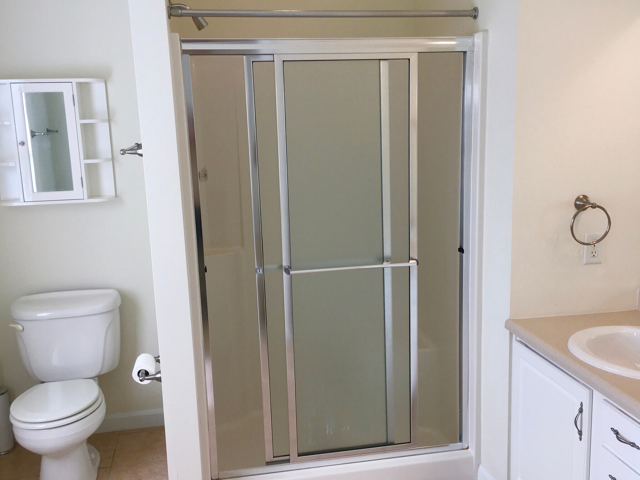 Building Photo - 2426 Rochester Rd