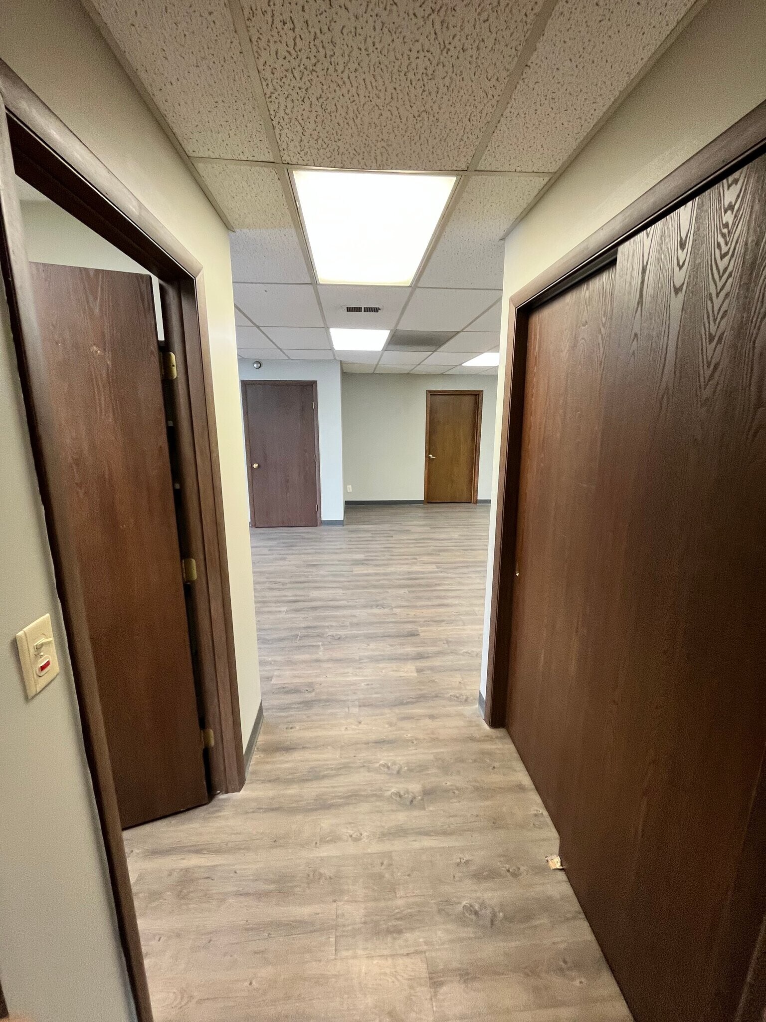 Building Photo - 1000 N 21st St