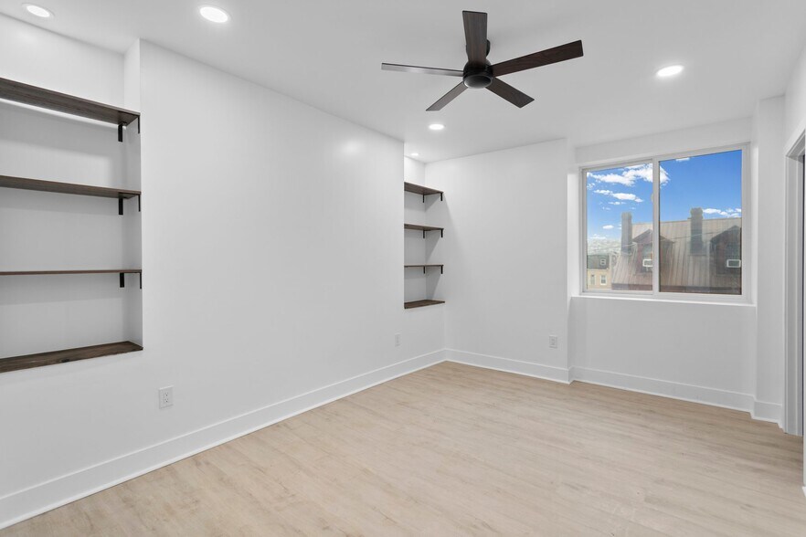 Living Room - 2035 Forbes Ave