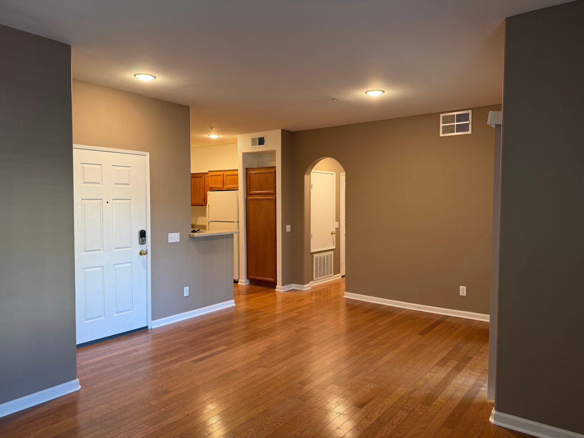 Building Photo - 26466 Arboretum Way