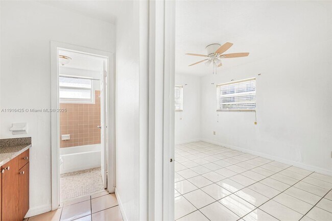 Building Photo - 5730 NW 38th St