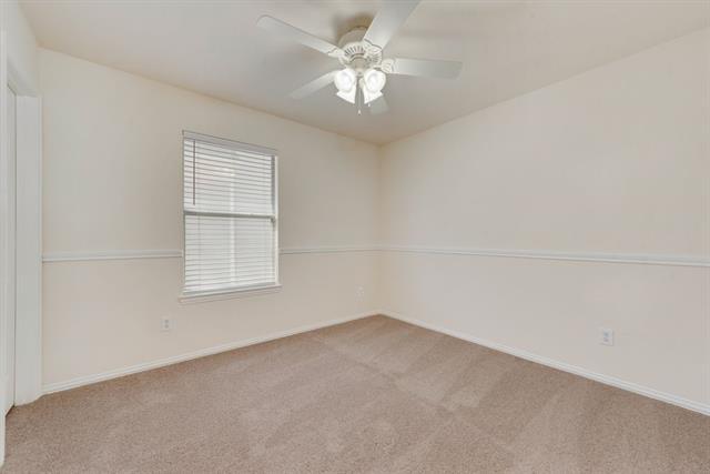 Building Photo - 9913 Lexington Dr