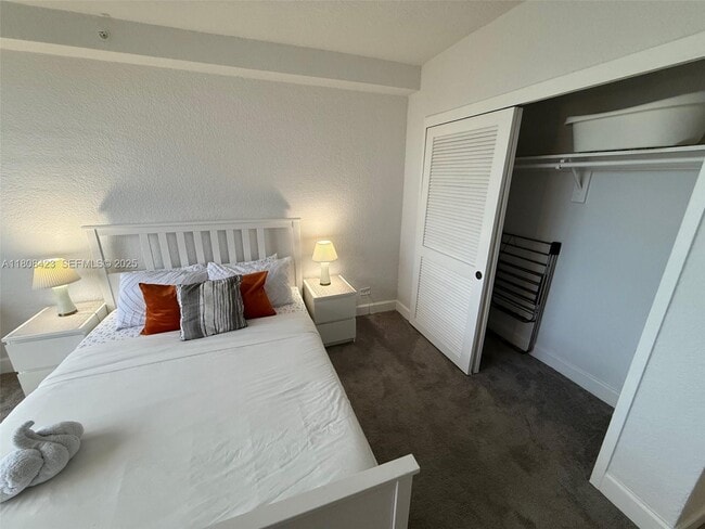 Building Photo - 1500 Bay Rd