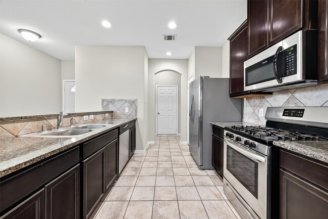 Building Photo - 6019 Wesley Manor Ct