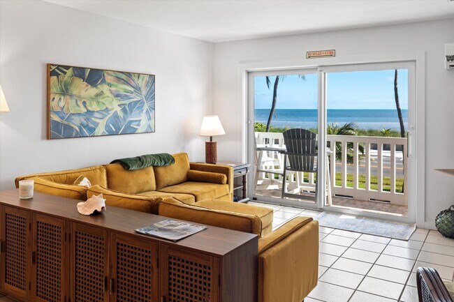 Building Photo - Beachside Living Made Easy – Furnished 2BR/1BA Available for 6 Months!
