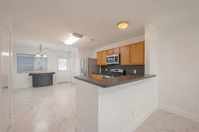 Building Photo - 20939 Young Meadows Way