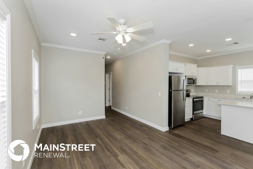 Building Photo - 5214 Timberlan St