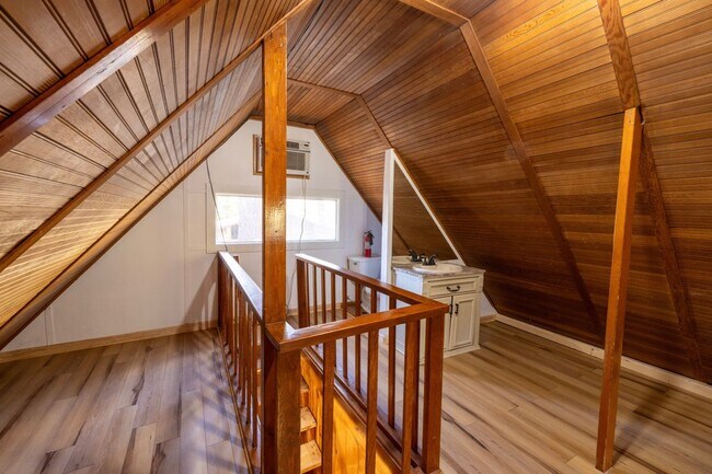 Building Photo - 2242 Deep Creek Dr
