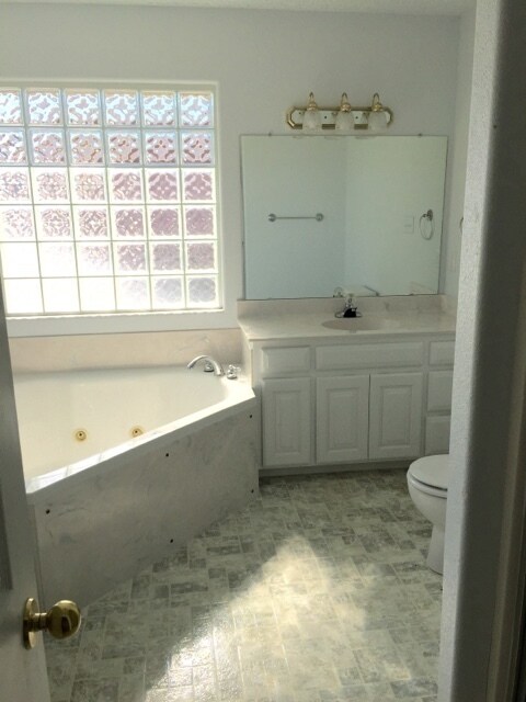 Building Photo - IMPRESSIVE CUSTOM BUILT HOME ON 16TH STREET
