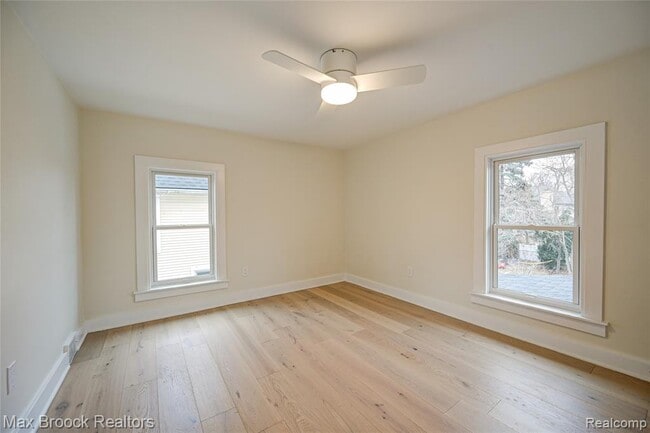 Building Photo - 409 Baldwin Ave