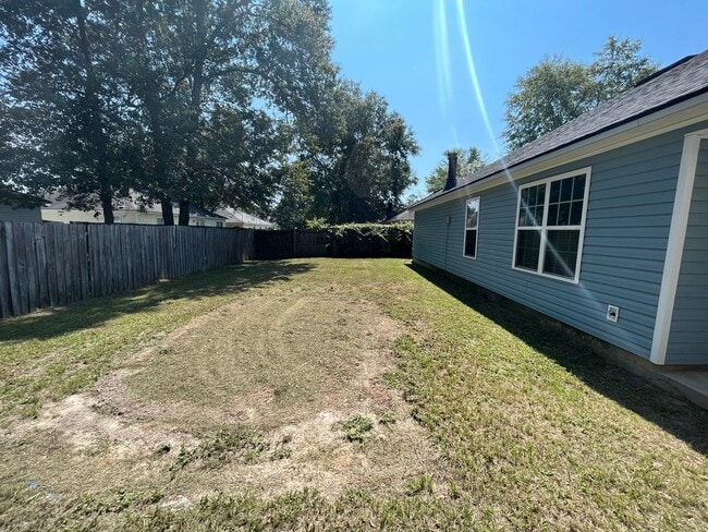 Building Photo - 1762 Hyssop Crossing