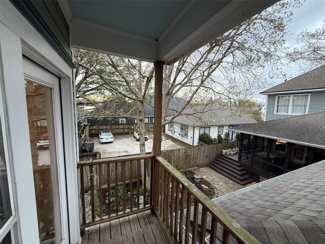 Building Photo - 334 W 22nd St