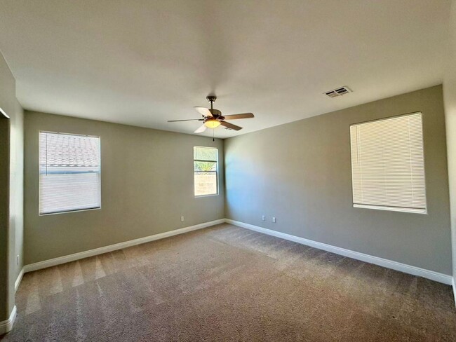 Building Photo - Beautiful single one-story home
