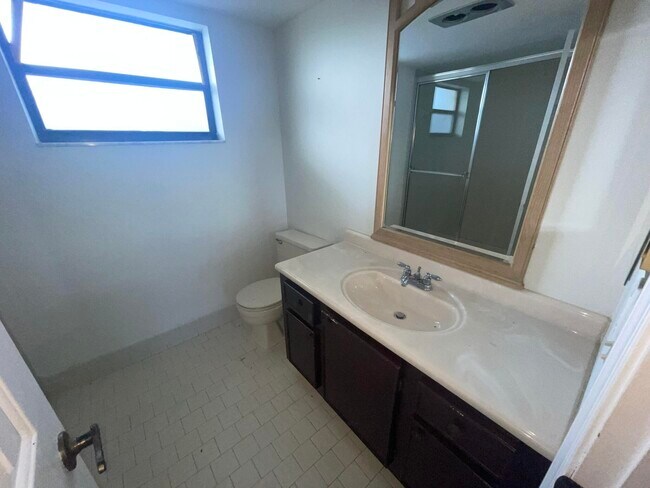 Building Photo - 5924 Longbow Ln