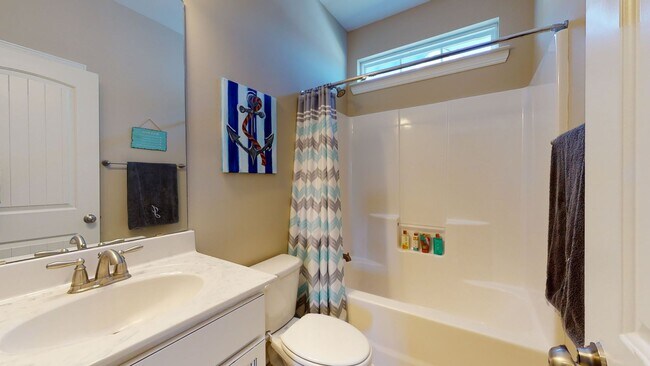 Building Photo - Holly Ridge 4 Bedroom