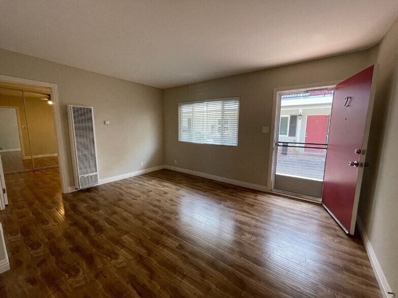 Building Photo - 1802 12th St
