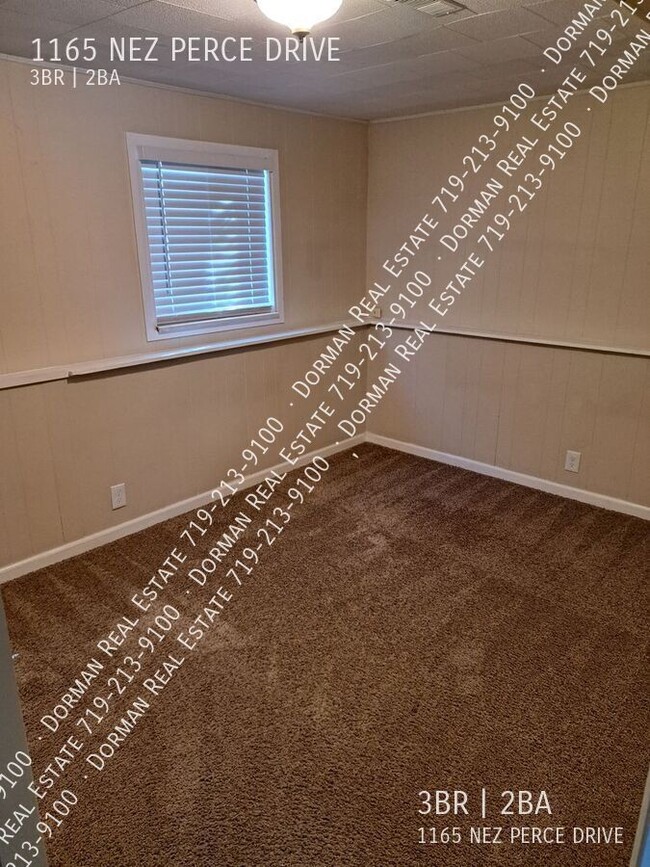 Building Photo - $500 OFF the first month of rent! Nice 3 b...