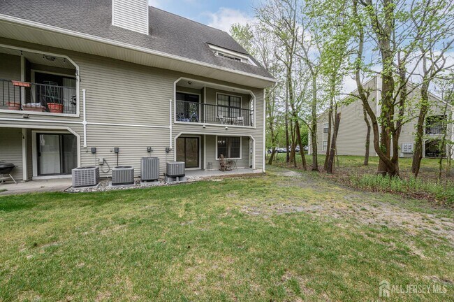 Building Photo - 17 Chelmsford Ct