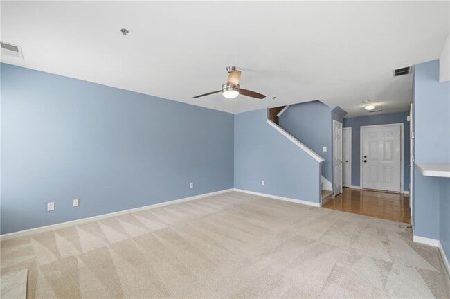 Building Photo - 247 Cottonwood Creek Cir