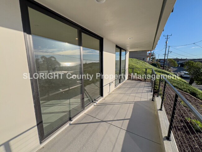 Building Photo - AVAILABLE NOW - Executive Luxury Ocean-View Home in Prime Morro Bay Location - 3 Bed / 3 Bath