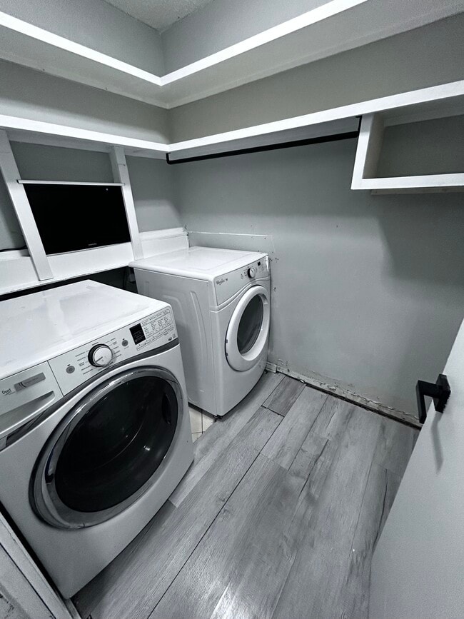 Building Photo - 11570 Dunes Way Dr N