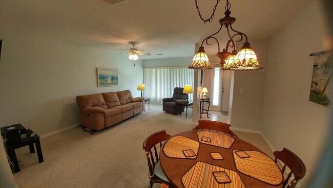 Building Photo - 829 Timberview Dr
