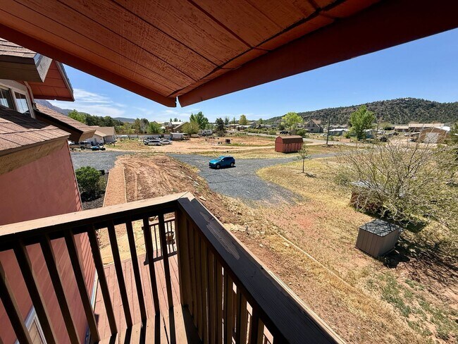 Building Photo - 4-BR Home with Horse Privileges in Apple Valley