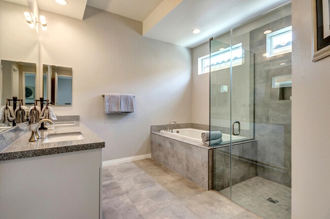 Building Photo - 67424 Zuni Ct