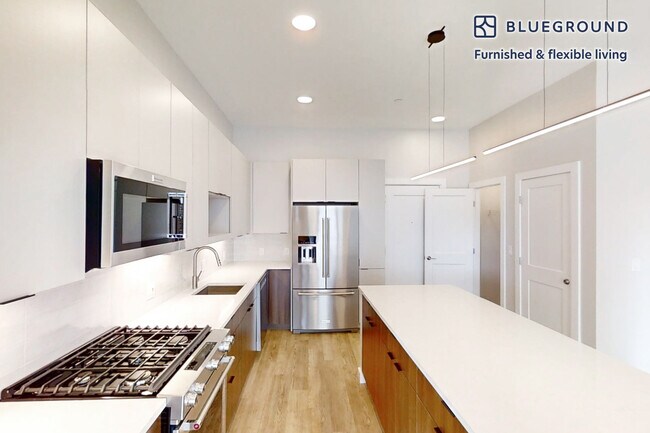 Building Photo - 20 4th Ave