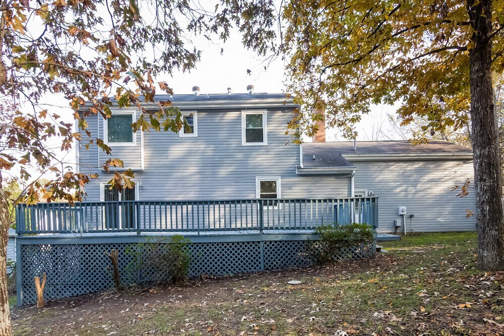 Building Photo - 2009 Killarney Pl
