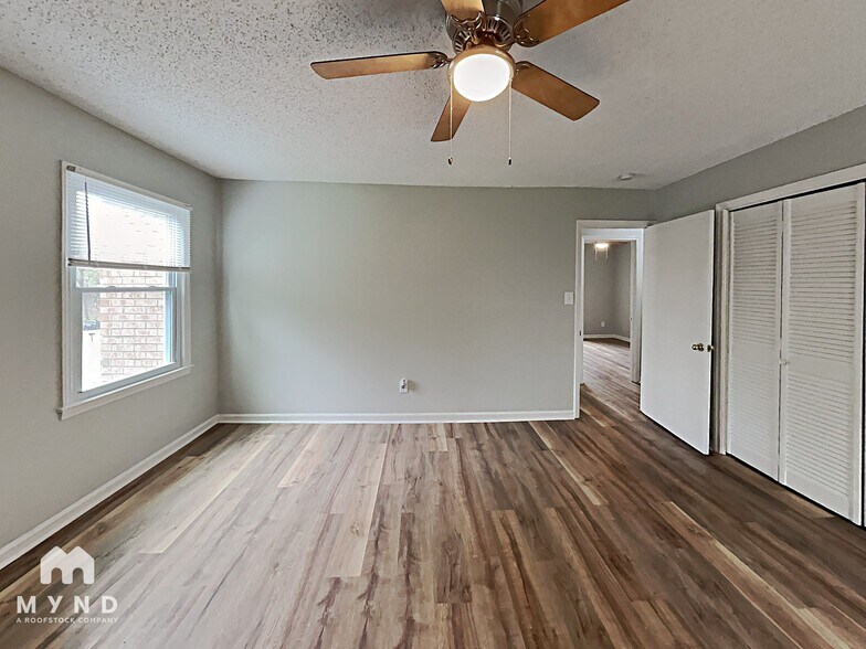 Building Photo - 1416 Painter Pl
