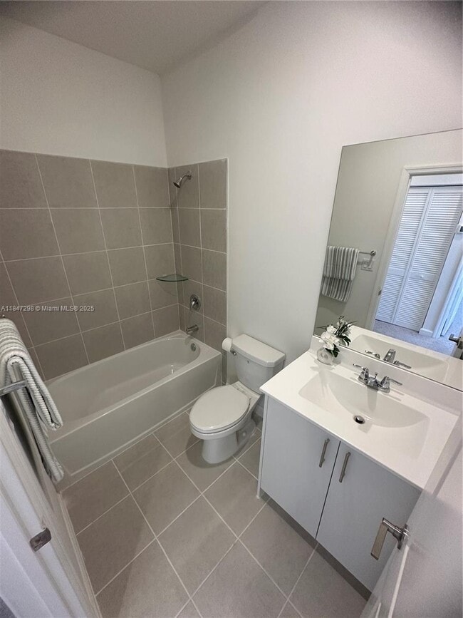 Building Photo - 2627 SE 28 Street