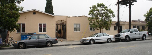 Building Photo - 53rd St Apts
