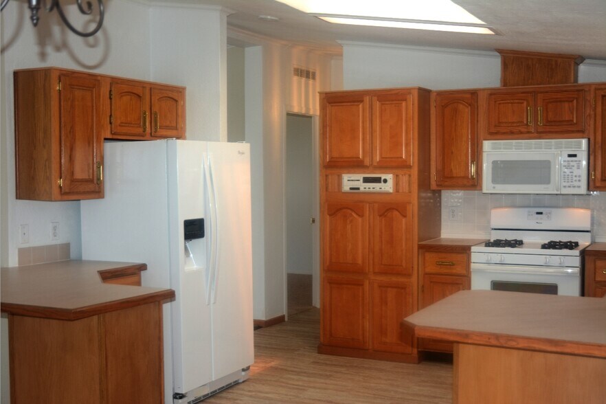 Building Photo - 4212 E 29th St